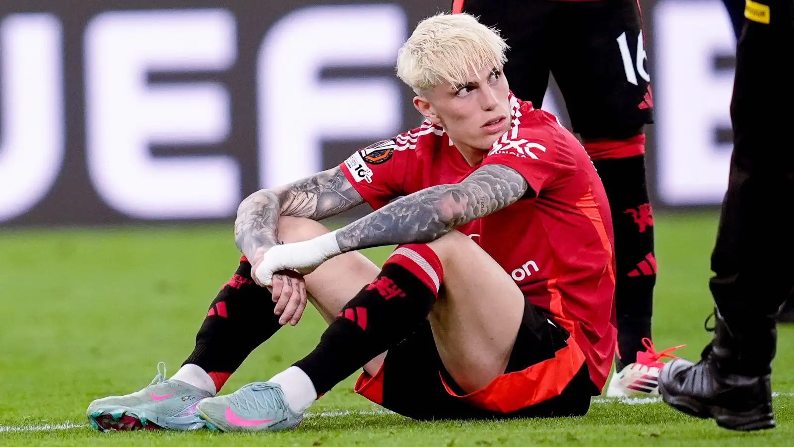 man-utd-set-asking-price-for-chelsea-to-sign-‘little-runt’-garnacho-after-controversial-omission