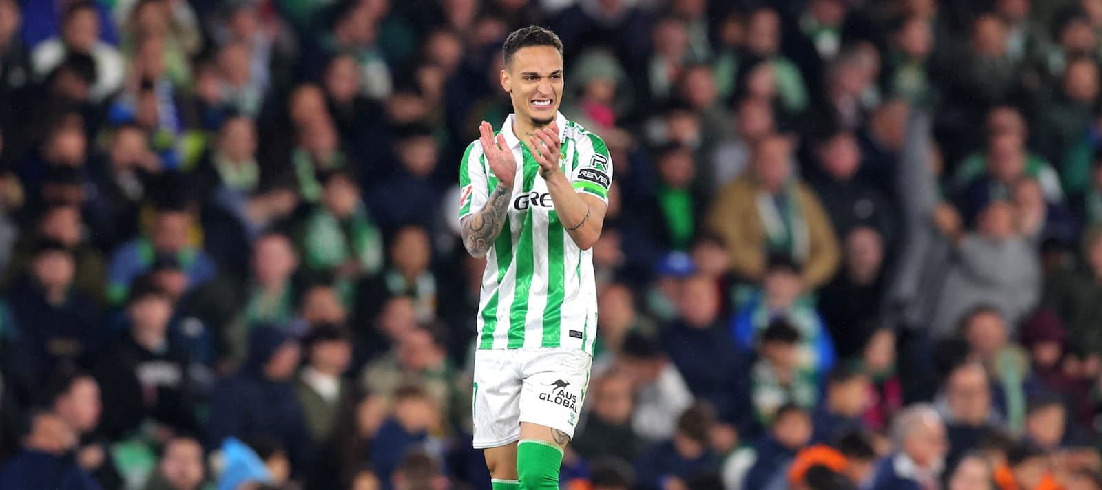 video:-united-loanee’s-red-hot-streak-continues-as-he-scores-another-stunning-goal