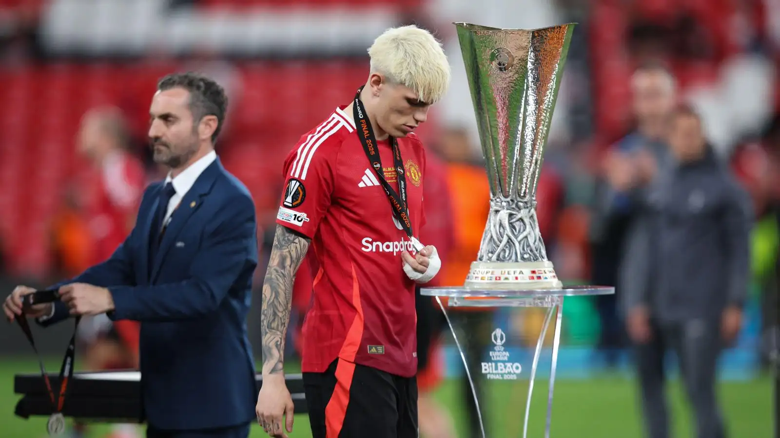 man-utd:-amorim-tells-59m-star-‘to-find-a-new-club’-after-‘informing-squad’-about-his-own-future