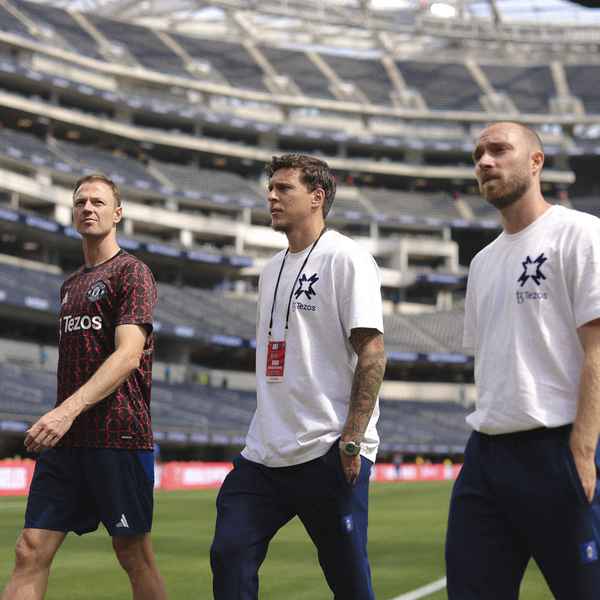 united-confirm-three-departures