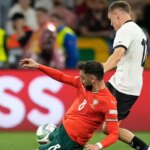 florian-wirtz-‘barely-visible’-yet-somehow-‘studs-up-raking’-bruno-fernandes