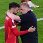 fernandes-eviscerated-as-manchester-united-implored-to-sell-‘crying-little-weakling’