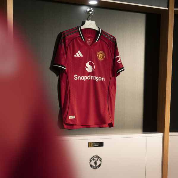 united-release-new-adidas-home-kit united-release-new-adidas-home-kit