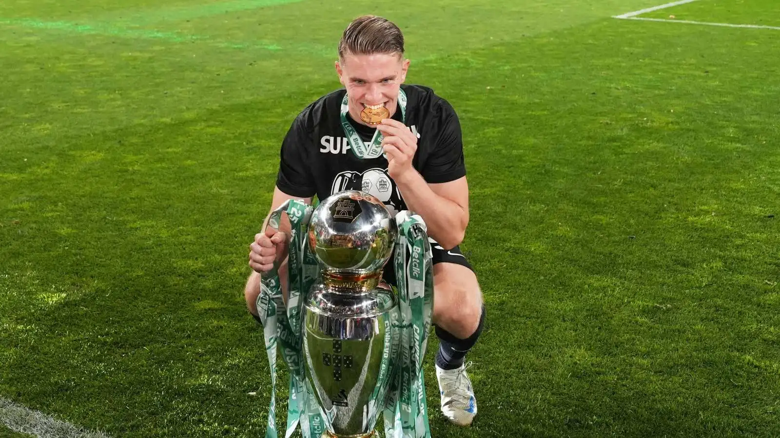 where-gyokeres-‘thinks-he-will-play-next-season’-after-arsenal-bid-and-man-utd-interest where-gyokeres-‘thinks-he-will-play-next-season’-after-arsenal-bid-and-man-utd-interest