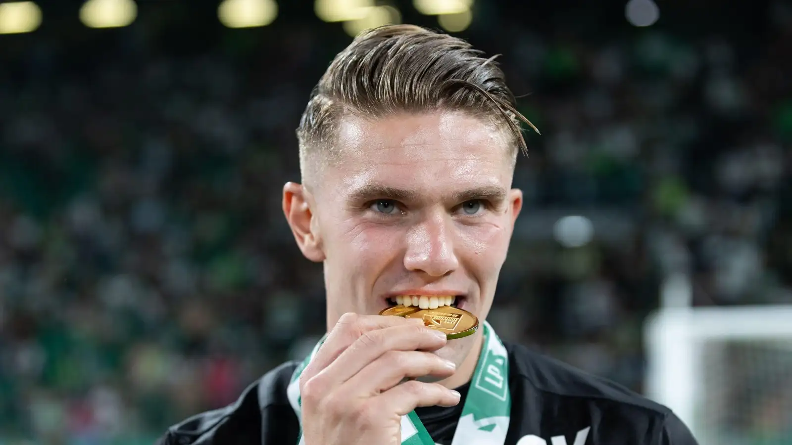 arsenal-transfer:-new-rivals-enter-viktor-gyokeres-with-massive-11m-per-year-contract-offer