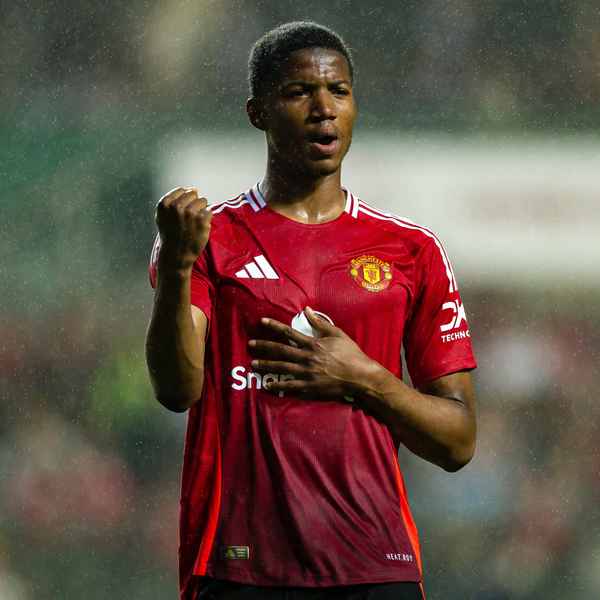 chido-obi-receives-prestigious-award