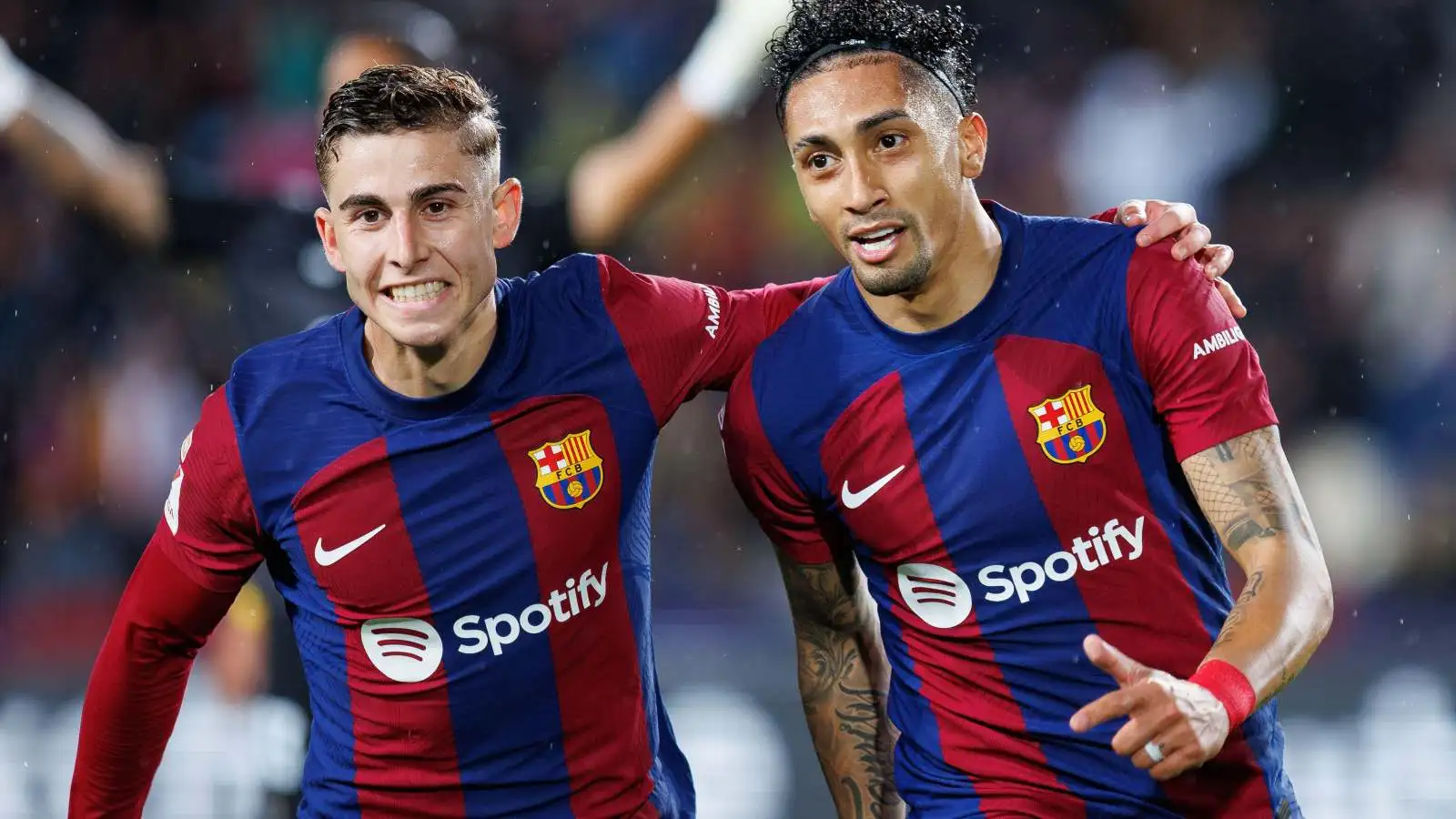 man-utd-transfer:-barca-see-huge-red-devils-‘offer’-as-‘perfect-move’;-romano-reveals-‘agreement-sealed’
