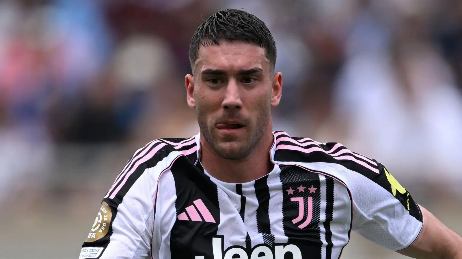 man-utd-transfers:-fresh-twist-in-dusan-vlahovic-transfer-as-striker’s-stance-revealed