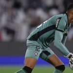 united-ramp-up-chase-for-athletic-goalkeeper,-but-league-rival-keen-to-hijack-bargain-move-–-report