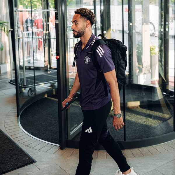 line-ups:-united-v-leeds-live-on-mutv