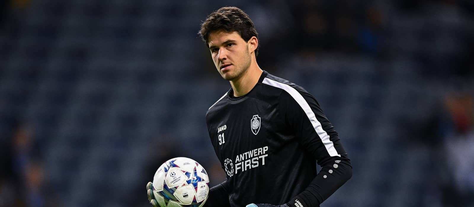 man-united-have-made-“initial-contact”-with-european-club-over-deal-for-new-goalkeeper-–-fabrizio-romano