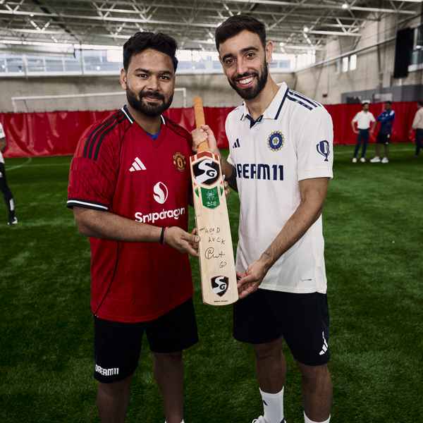 reds-bowled-over-by-india’s-visit