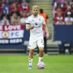 two-man-united-stars-are-seeking-exits-to-saudi-arabia-and-one-already-has-a-‘concrete-offer’