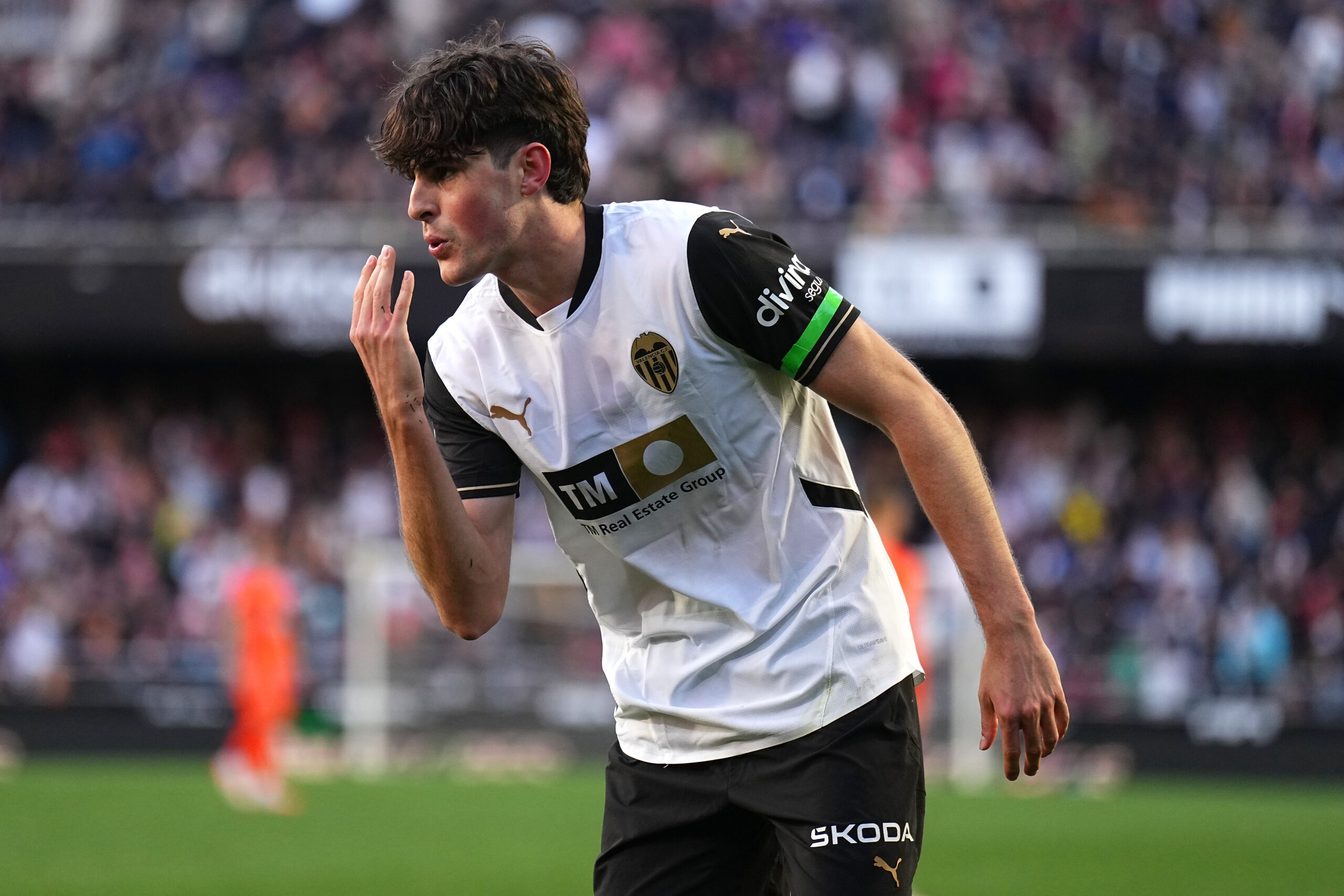 man-utd-prepared-to-go-as-high-as 21.8m-to-sign 26m-player-–-report