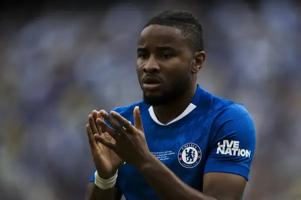 man-united-contacted-chelsea-‘over-the-weekend’-as-move-for-43m-rated-forward-heats-up