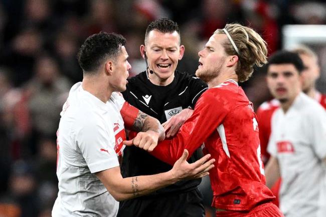 man-utd-table-offer-for-signing-with-43m-star-willing-to-move-to-old-trafford-–-report