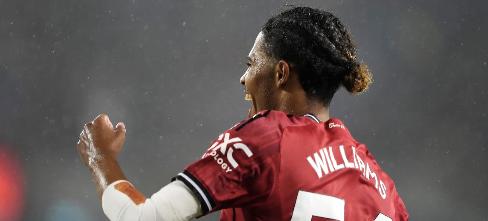 “hasn’t-really-sunk-in”:-awe-struck-united-talent-left-speechless-after-“mad”-feat-in-win-vs.-bournemouth