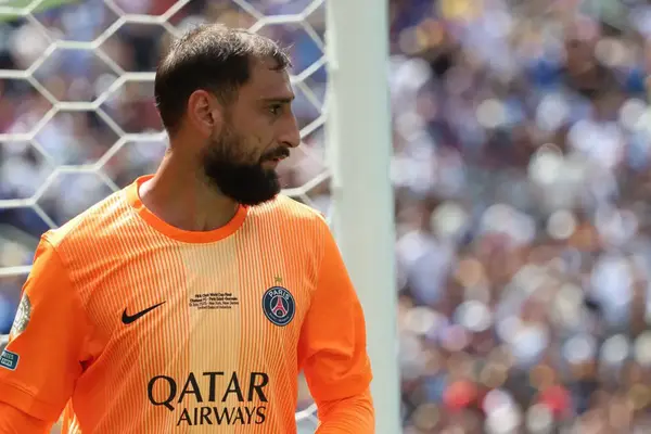 man-united-urged-to-sign-“man-mountain”-shot-stopper-who-would-be-a-“massive”-upgrade-on-onana-–-exclusive