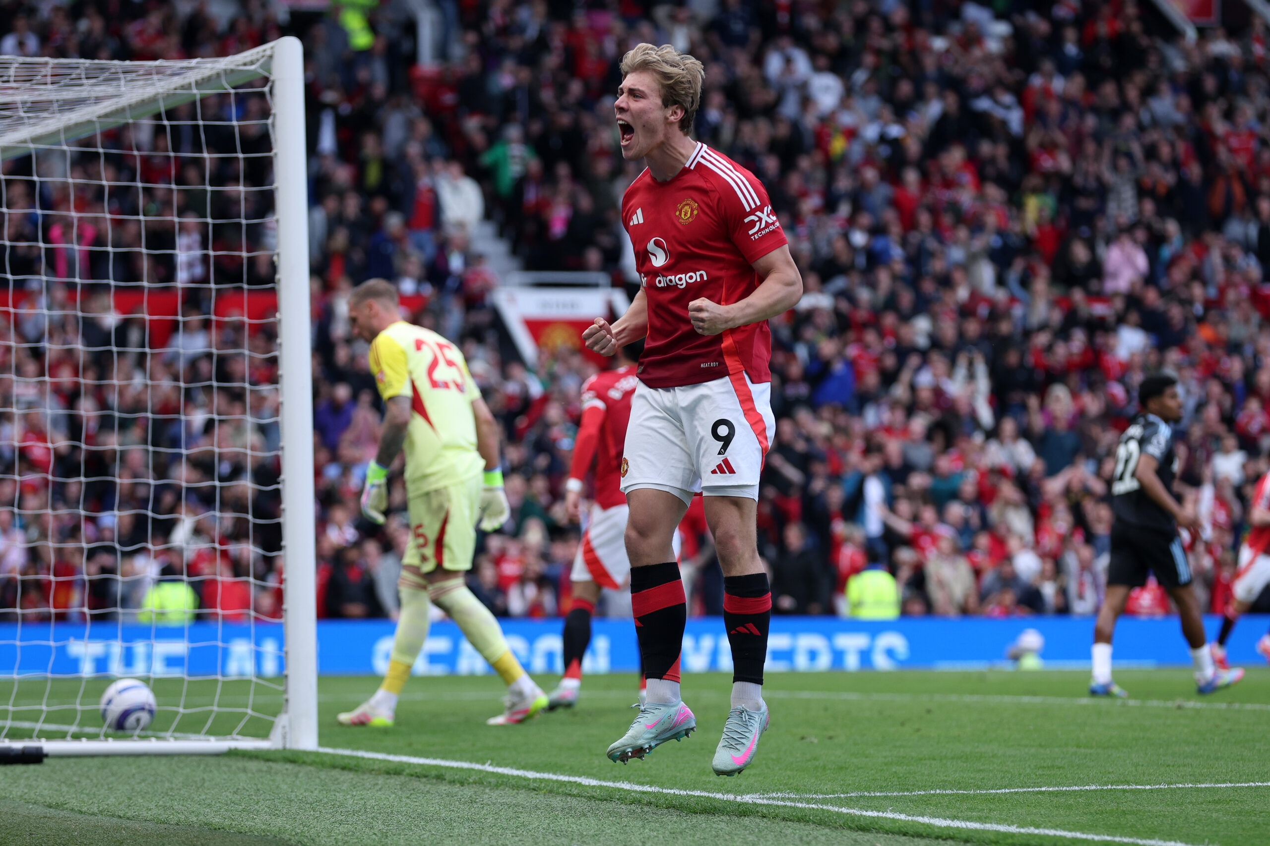 deal-close-–-man-utd-prepared-to-agree 39.8million-package-to-seal-player-exit