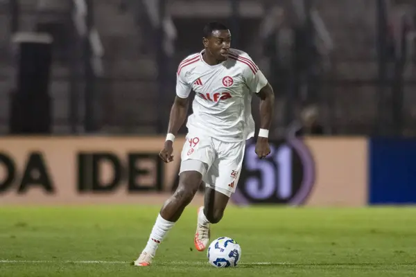 man-united-watch-56m-rated-brazilian-wonderkid-in-action-but-‘another-premier-league-club’-could-sign-him man-united-watch-56m-rated-brazilian-wonderkid-in-action-but-‘another-premier-league-club’-could-sign-him