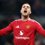 ‘ridiculous’:-old-trafford-moment-draws-mixed-reception-as-united-star-says-no-to-fan-request