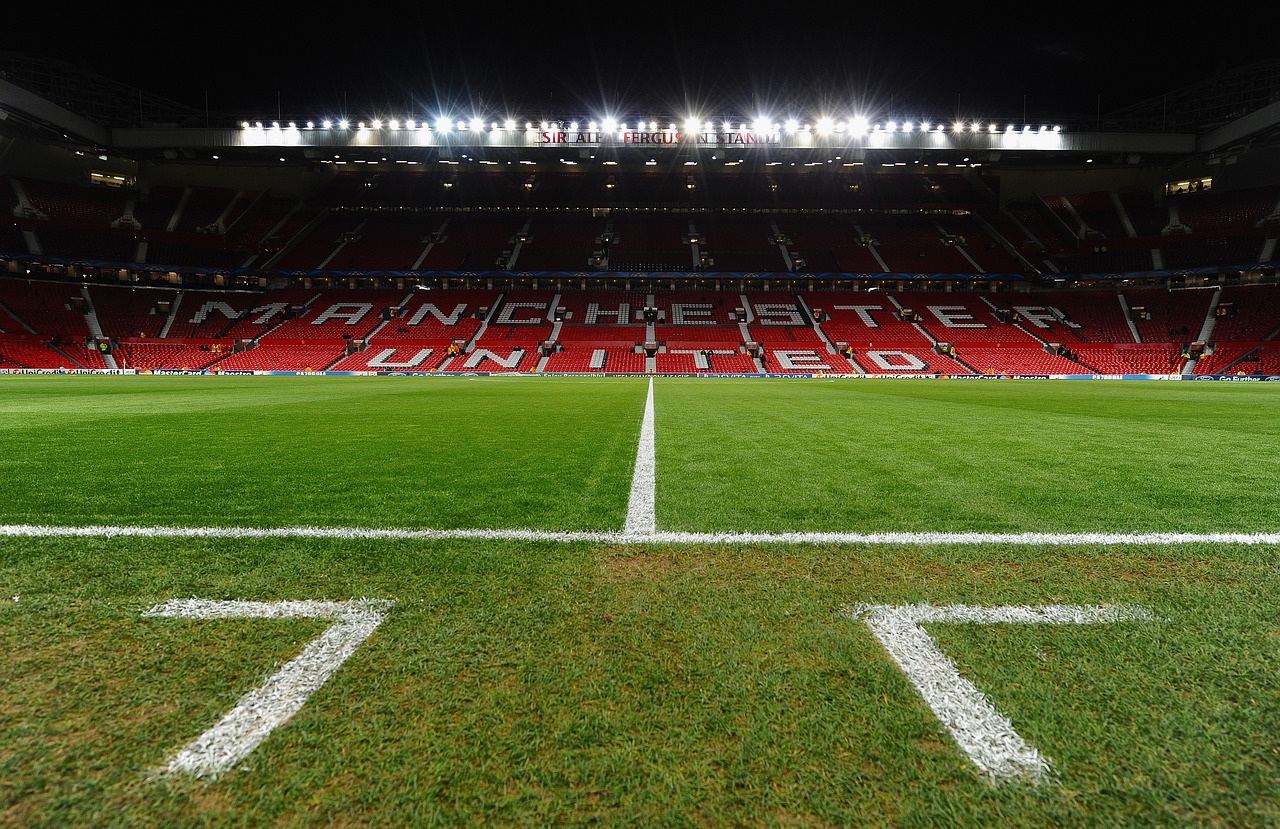 deal-close-–-man-utd-set-to-seal-signing-of-english-player deal-close-–-man-utd-set-to-seal-signing-of-english-player