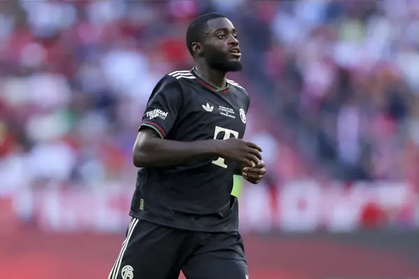 man-united-have-3x-bundesliga-winner-on-‘list’-of-transfer-targets-after-contract-talks-stall man-united-have-3x-bundesliga-winner-on-‘list’-of-transfer-targets-after-contract-talks-stall
