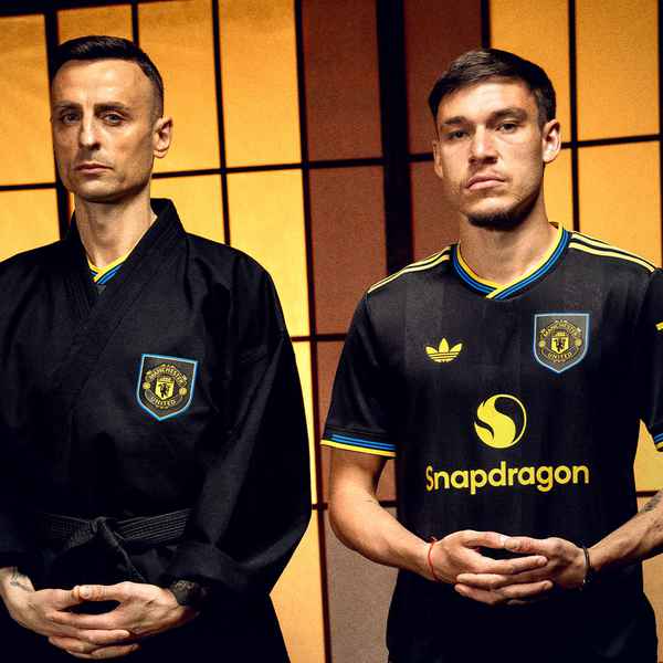 fans-react-to-new-united-third-kit fans-react-to-new-united-third-kit