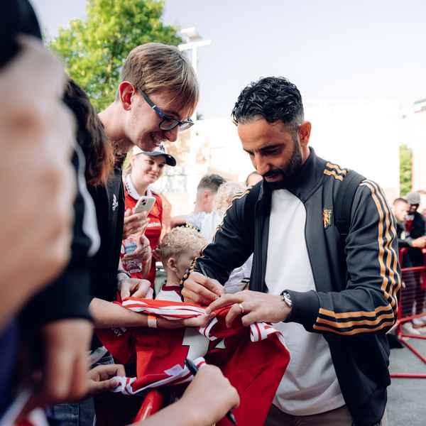 amorim-names-team-to-take-on-gunners