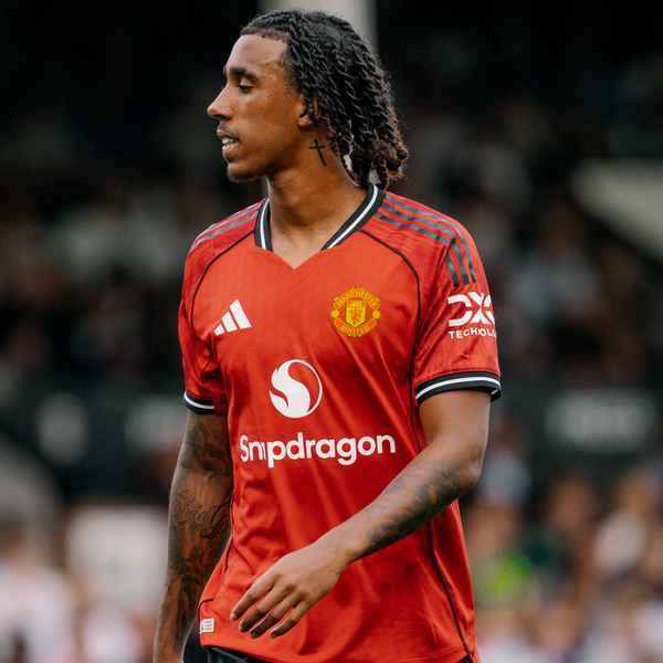 fans-and-pundits-rate-leny-yoro’s-contribution