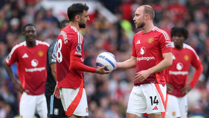 Manchester United FC v Aston Villa FC - Premier League