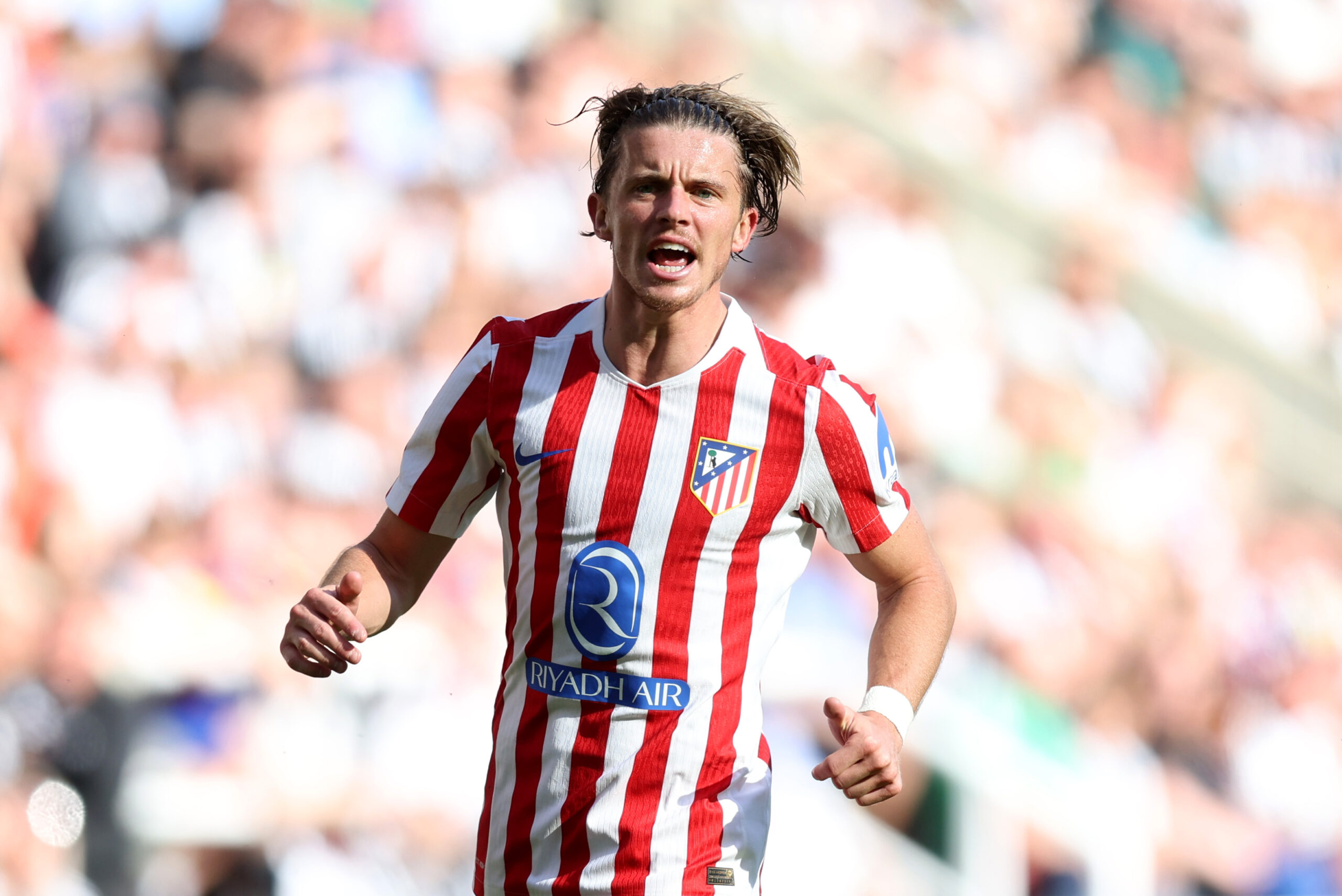 man-utd-could-be-ready-to-sign-45m-versatile-star-before-deadline-–-report