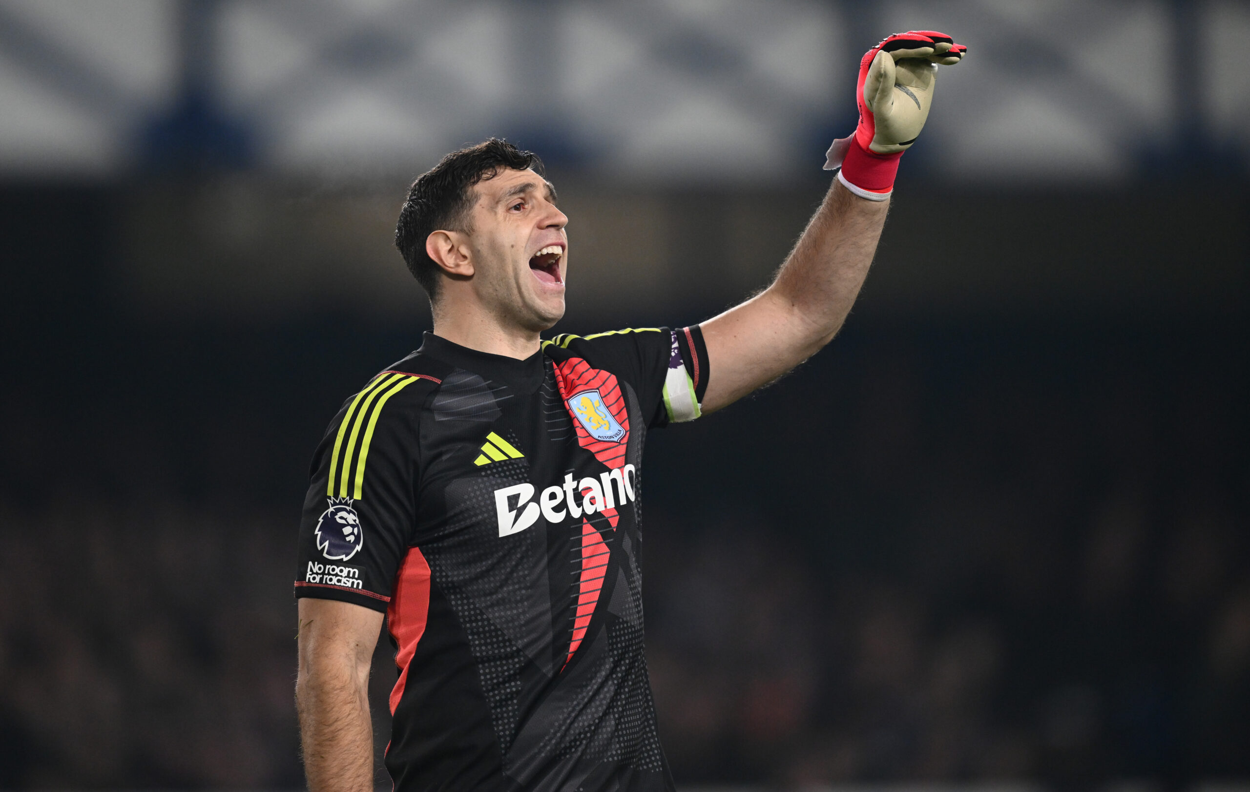 man-utd-agree-deal-with-150,000-a-week-star-–-move-step closer
