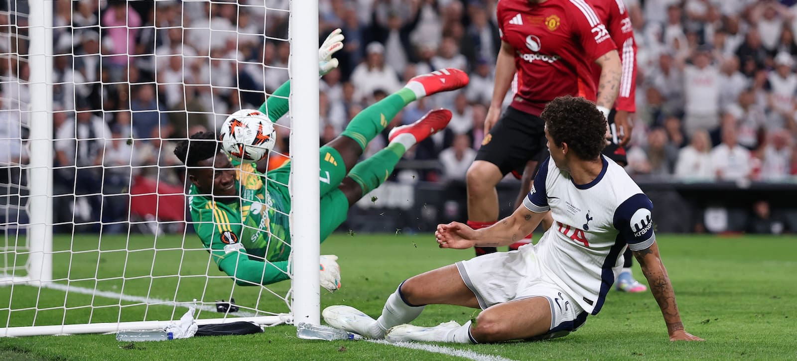 cl-club-line-up-shock-deadline-day-moves-for-united-duo-after-tough-start-to-the-season-–-report