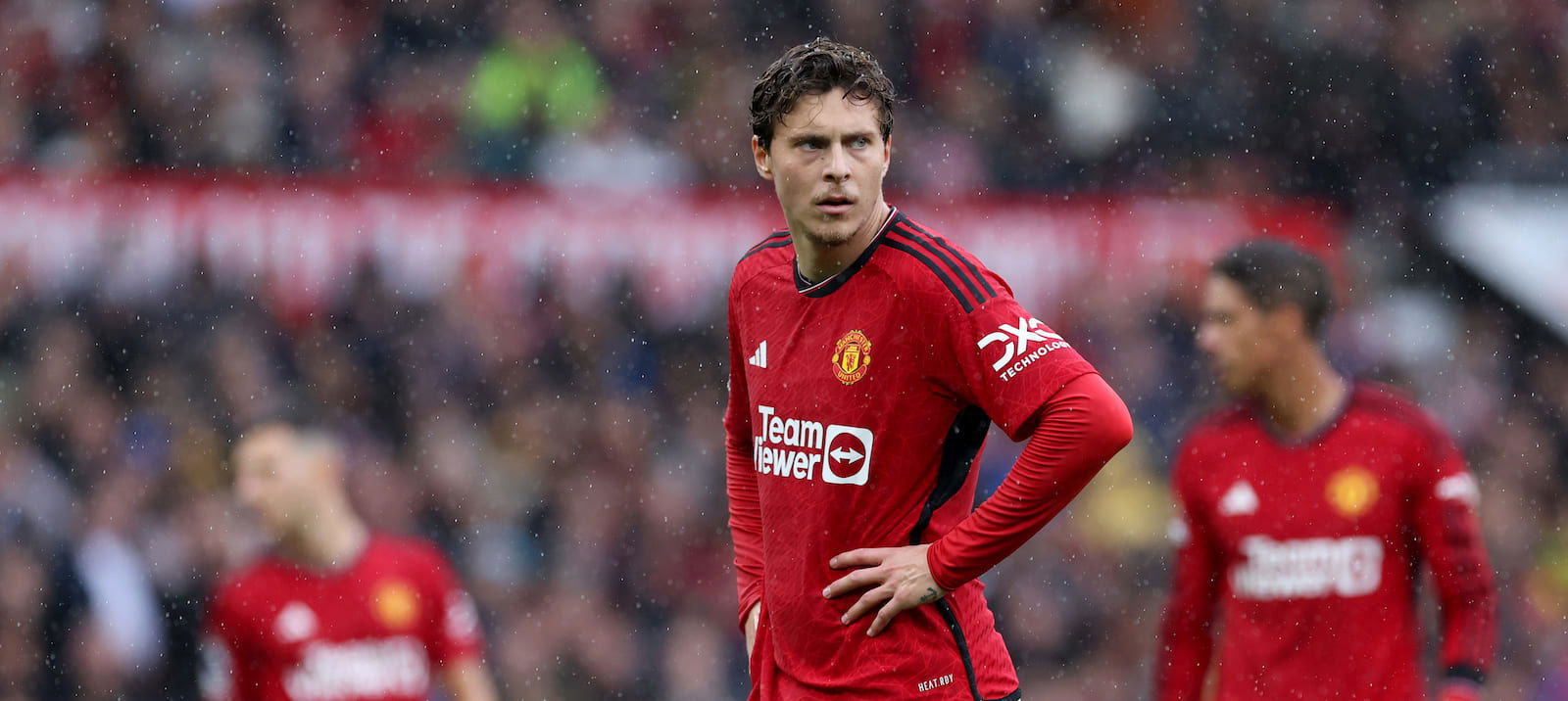 official:-ex-united-star-completes-move-to-rival-pl-club-after-being-released-earlier-this-summer