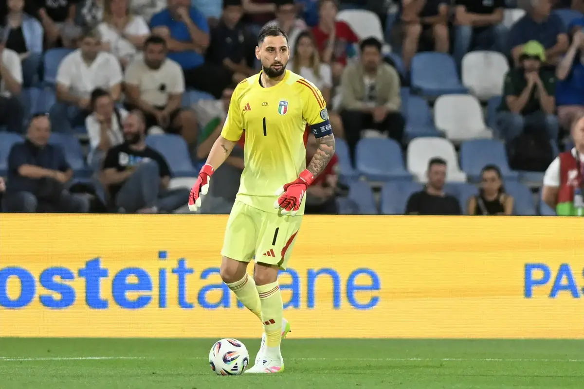 exclusive:-man-united-told-they-have-“dropped-the-ball”-after-allowing-city-clear-run-to-seal-26m-transfer exclusive:-man-united-told-they-have-“dropped-the-ball”-after-allowing-city-clear-run-to-seal-26m-transfer