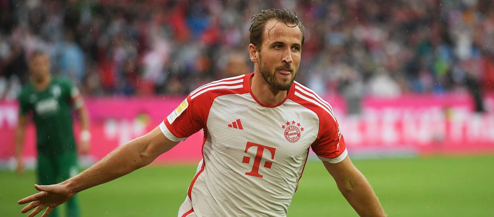 “terrible-decision”:-penny-pinching-on-these-two-world-class-stars-set-united-back-years,-says-club-legend