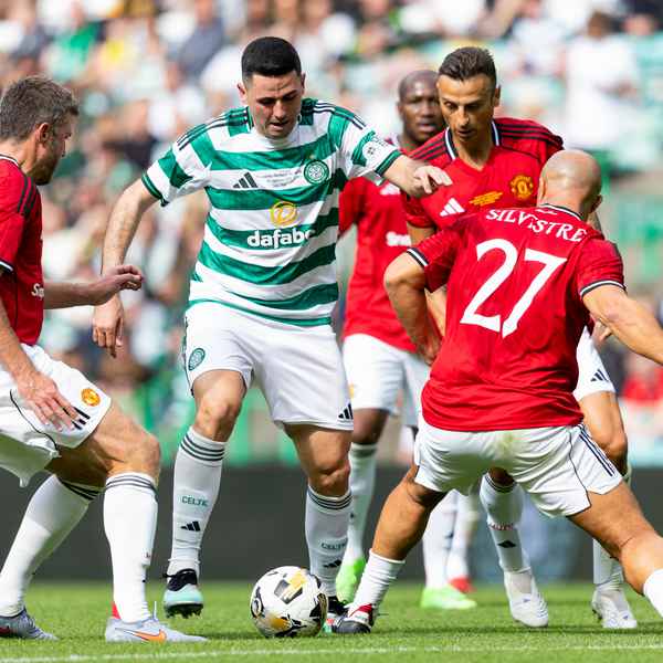 legends:-celtic-2-united-2-(4-3-on-pens)