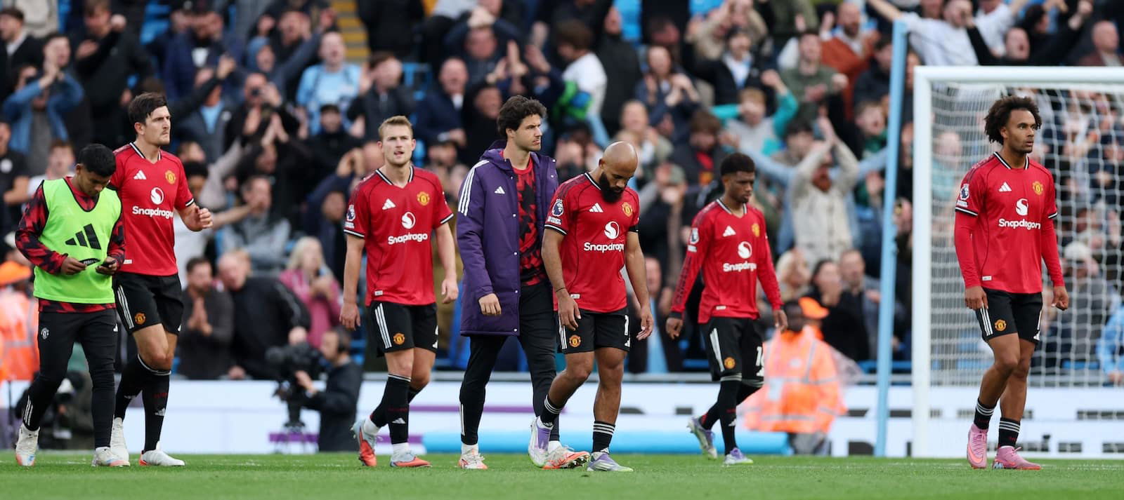 sources-unveil-united-dressing-room’s-alarming-reaction-to-dismal-start-to-the-season,-ineos-will-be-furious-–-report