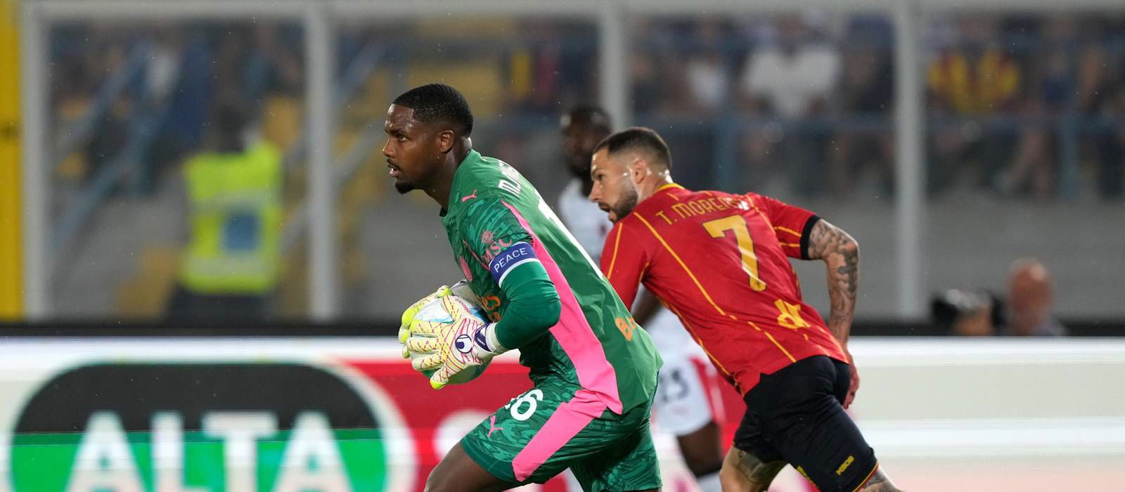 united-prepare-raid-for-world-class-serie-a-monster-as-amorim-lays-down-the-law-over-summer-transfer-error-–-report