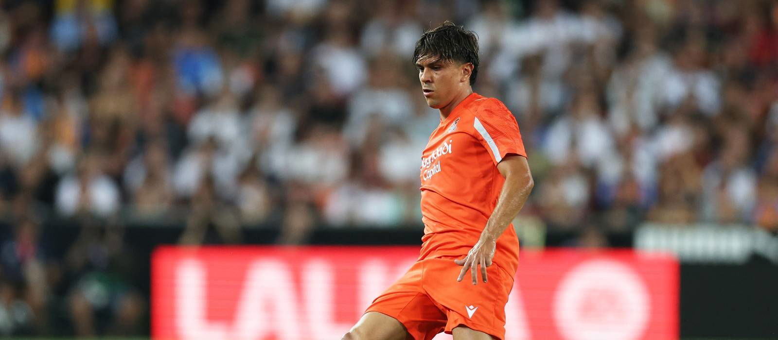united-are-“leading”-the-race-for-23-yo-venezuelan-speedster-who-fits-amorim’s-system-like-a-glove-–-report