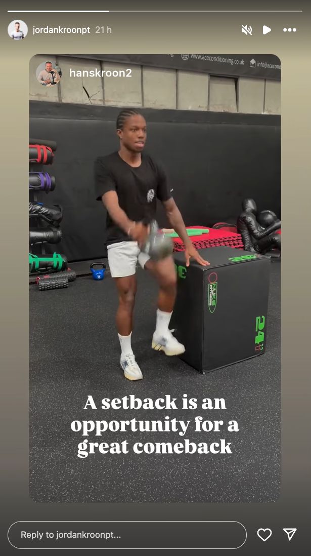 Tyrell Malacia training in a gym.