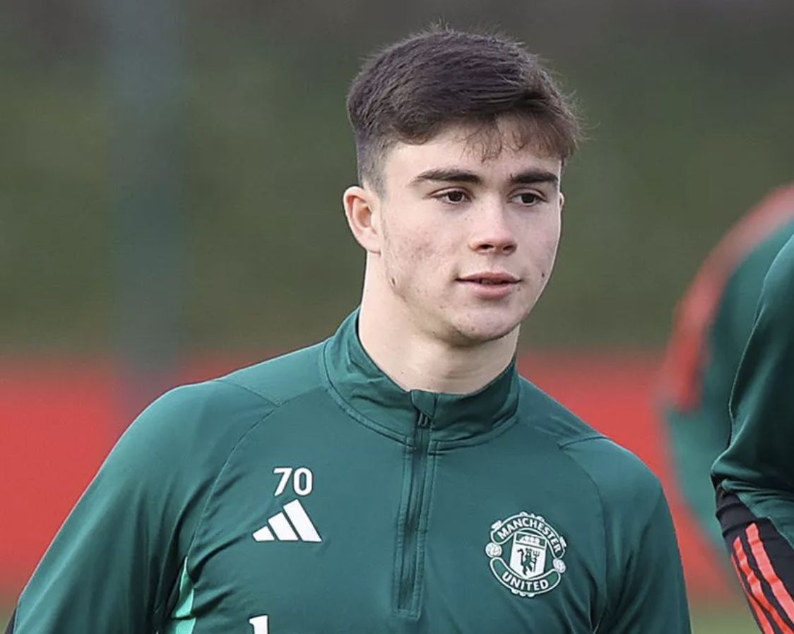 Harry Amass in Man Utd training