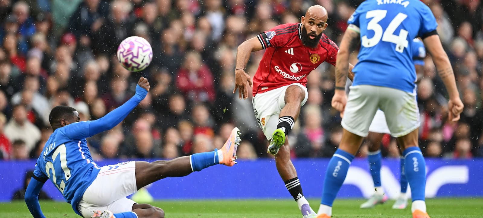 cool,-calm-and-collected:-united-cruise-to-comfortable-2-0-win-over-sunderland-in-impressive-performance