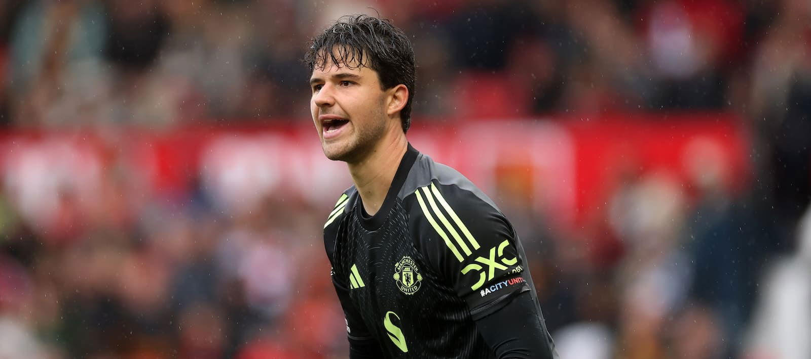 3-saves,-2/2-high-claims,-100%-aerial-duels:-this-new-arrival-was-united’s-hero-in-convincing-2-0-win-over-sunderland