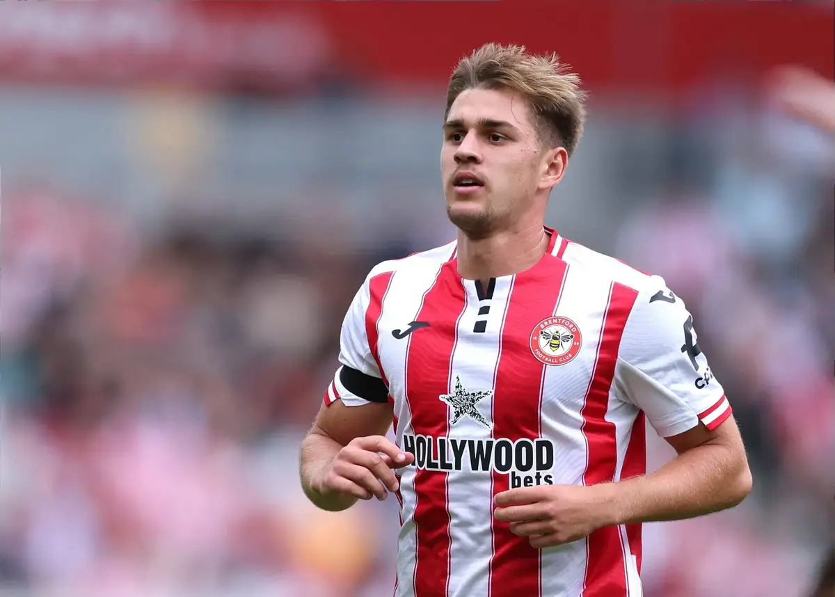 man-united,-chelsea-and-tottenham-told-to-pay-30m-as-transfer-battle-heats-up-for-4-cap-international