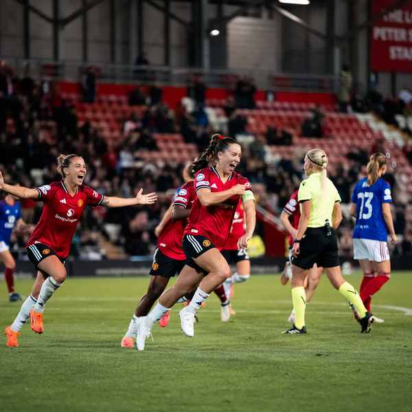 how-to-watch-and-follow-everton-v-united-women