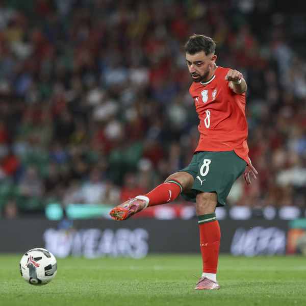 dalot-and-fernandes-feature-in-portugal-win