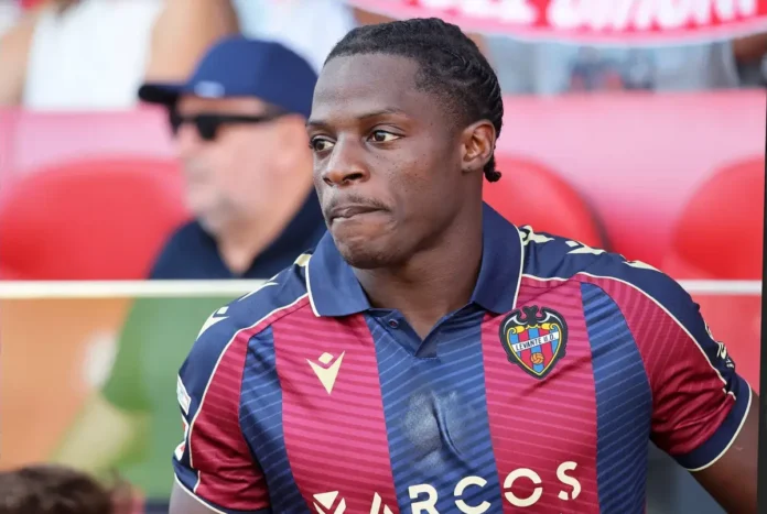 man-united-are-pushing-‘hard’-to-buy-transfer-target-who-could-be-available-for-just-13m-–-but-there’s-an-issue