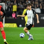 7.8m-bid-tabled-as-six-team-battle-for-brazilian-midfield-maestro-involving-man-united-and-city-heats-up